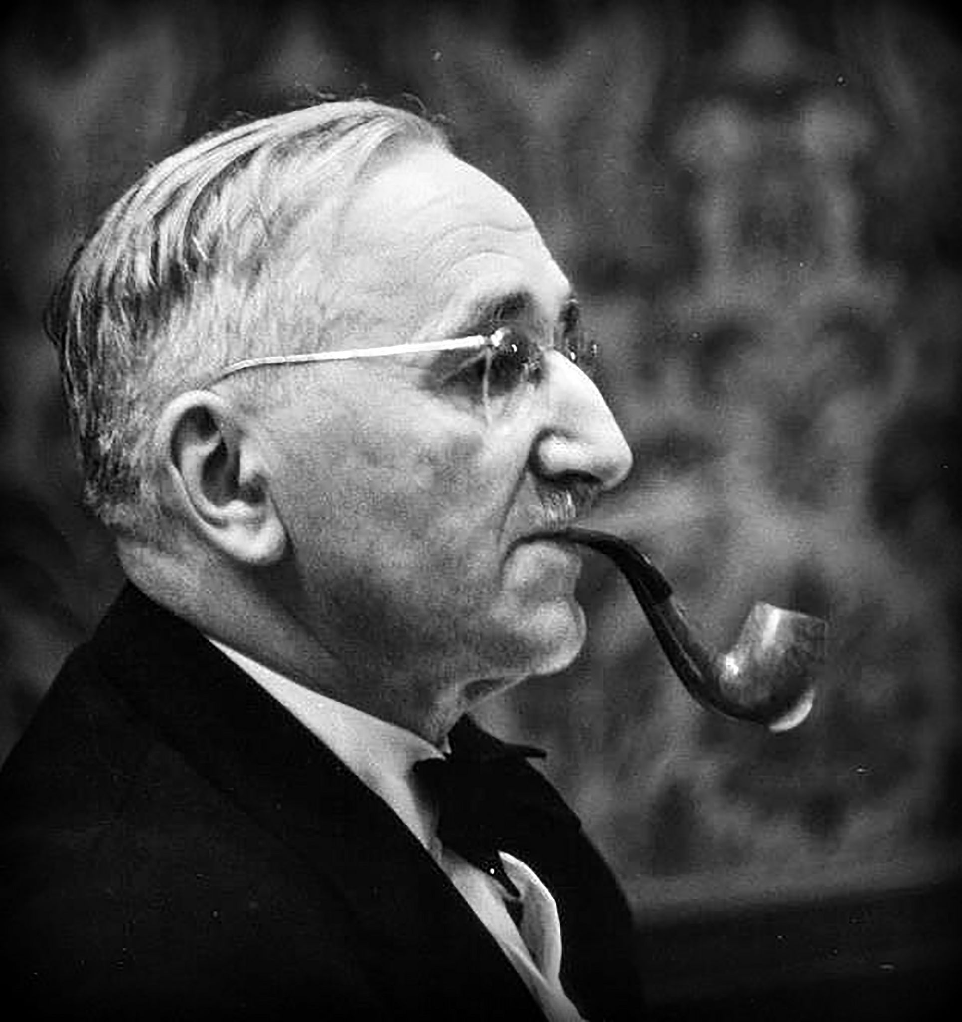 Hayek with pipe